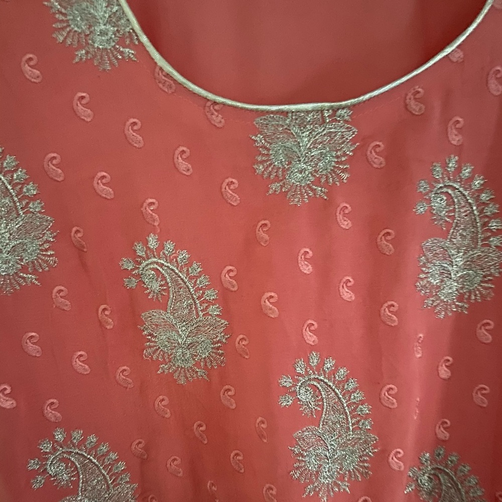 Pakistani Kameez and duppata